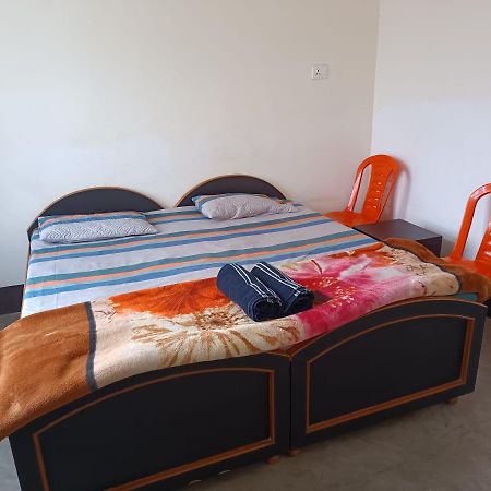 Kushinagar Kamla Guest House מראה חיצוני תמונה