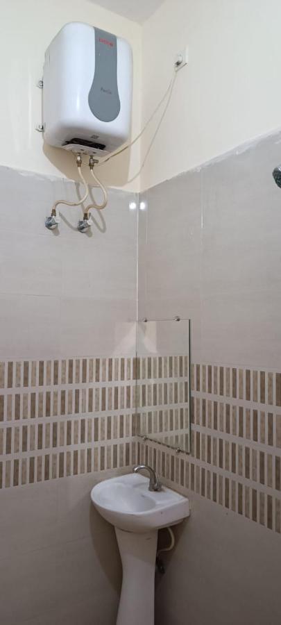 Kushinagar Kamla Guest House מראה חיצוני תמונה