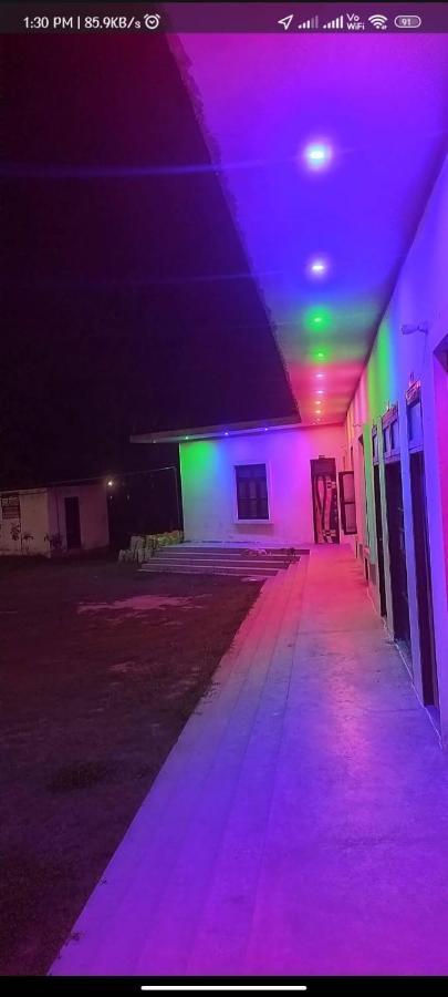 Kushinagar Kamla Guest House מראה חיצוני תמונה