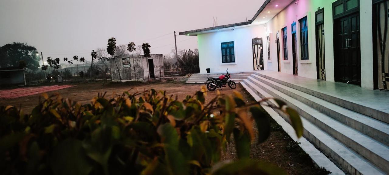 Kushinagar Kamla Guest House מראה חיצוני תמונה